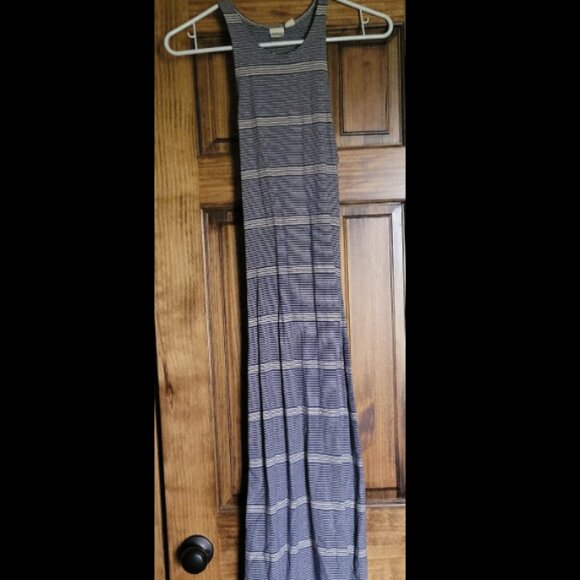 Dresses & Skirts - Womens size XS striped dress